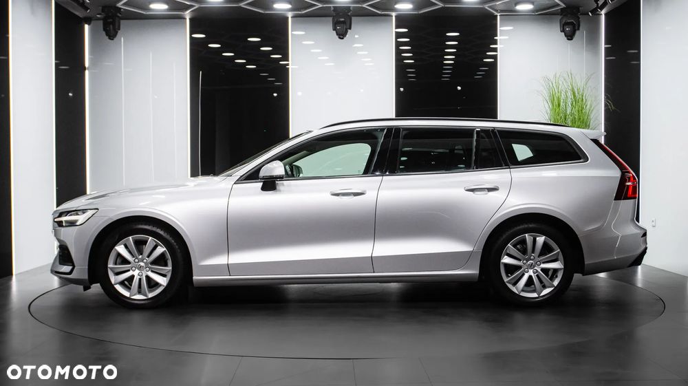 Volvo V60 B4 D Momentum Pro - 4