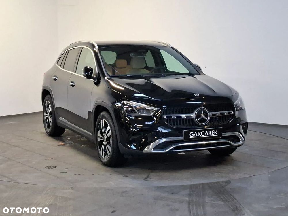 Mercedes-Benz GLA 200 Progressive - 3