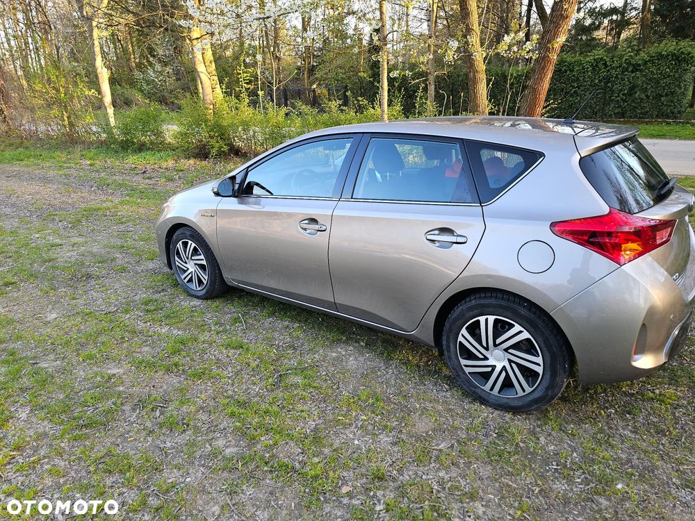 Toyota Auris - 12