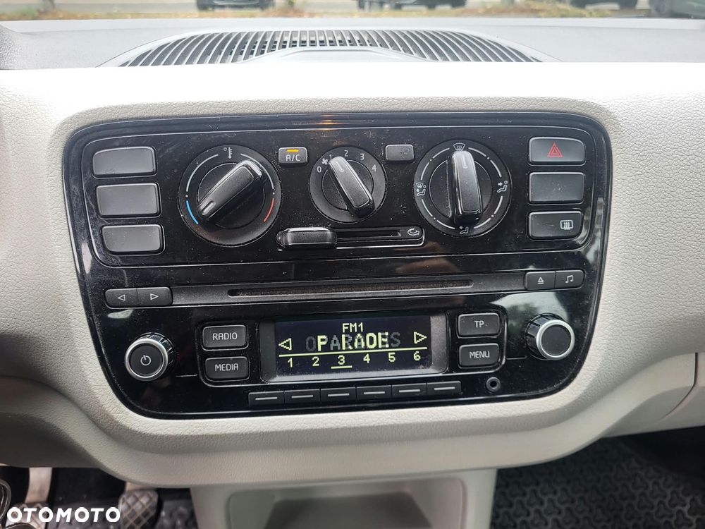 Volkswagen up! - 16