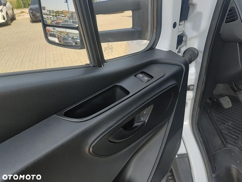 Mercedes-Benz Sprinter - 27