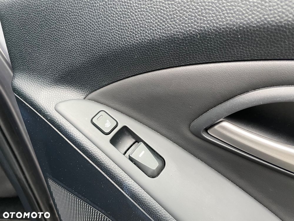 Hyundai ix35 1.6 2WD Fifa World Cup Edition - 31