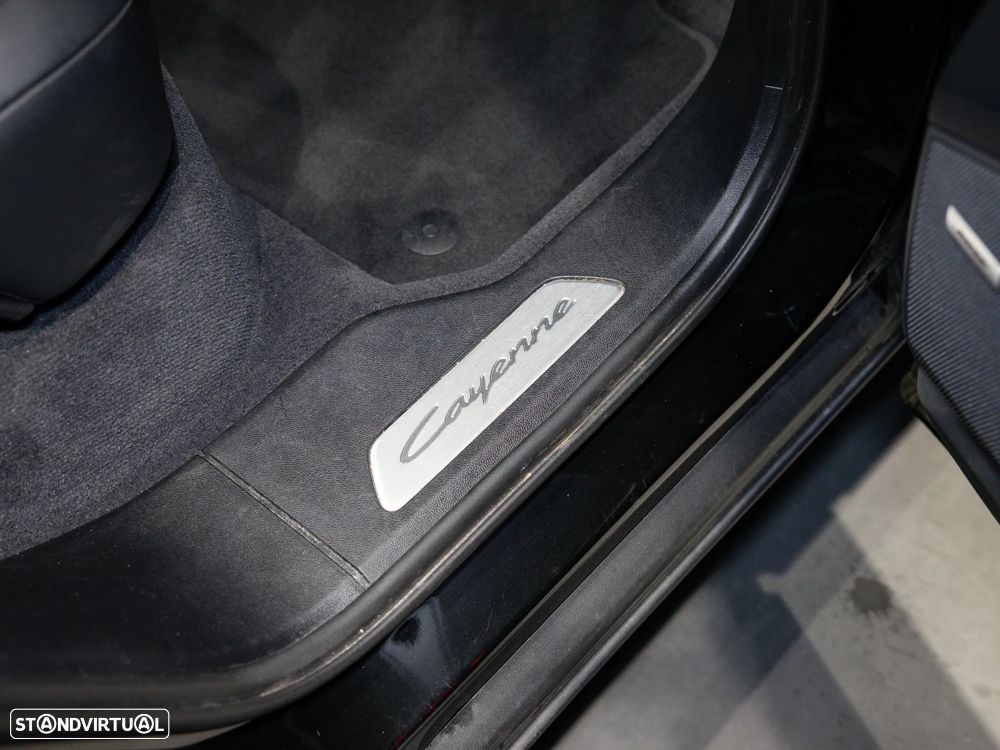 Porsche Cayenne S E-Hybrid - 32