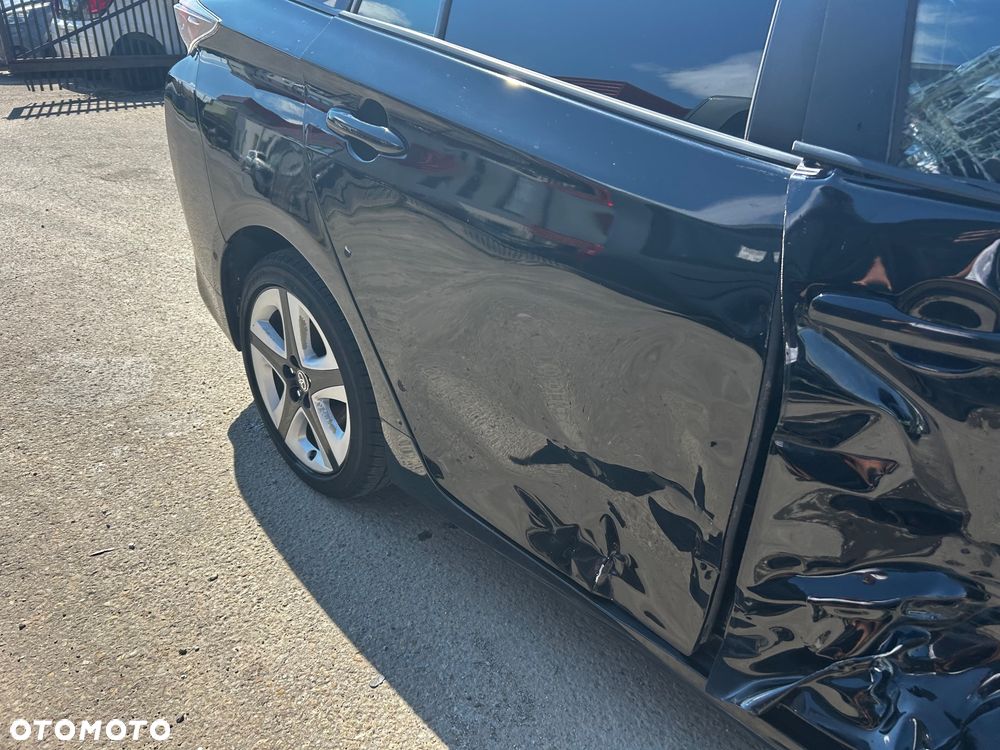 Toyota Prius Hybrid - 12