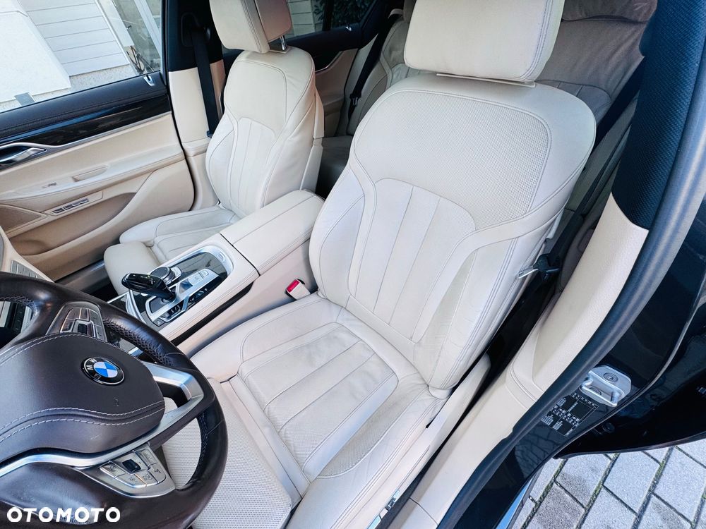 BMW Seria 7 730d - 32