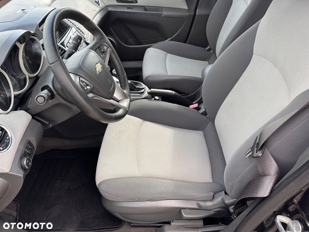 Chevrolet Cruze 1.8 LS - 6
