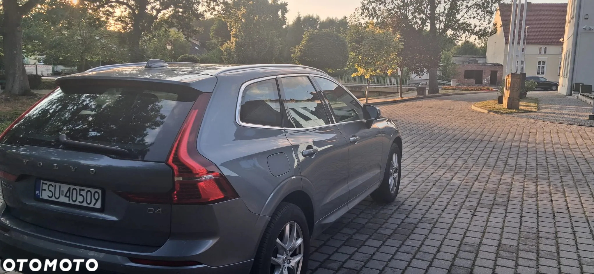 Volvo XC 60 D4 Geartronic Momentum Pro - 5