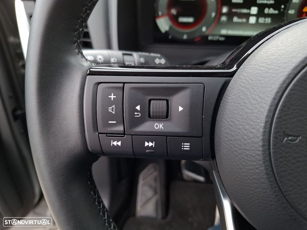 Nissan Qashqai 1.3 DIG-T N-Connecta LED - 15