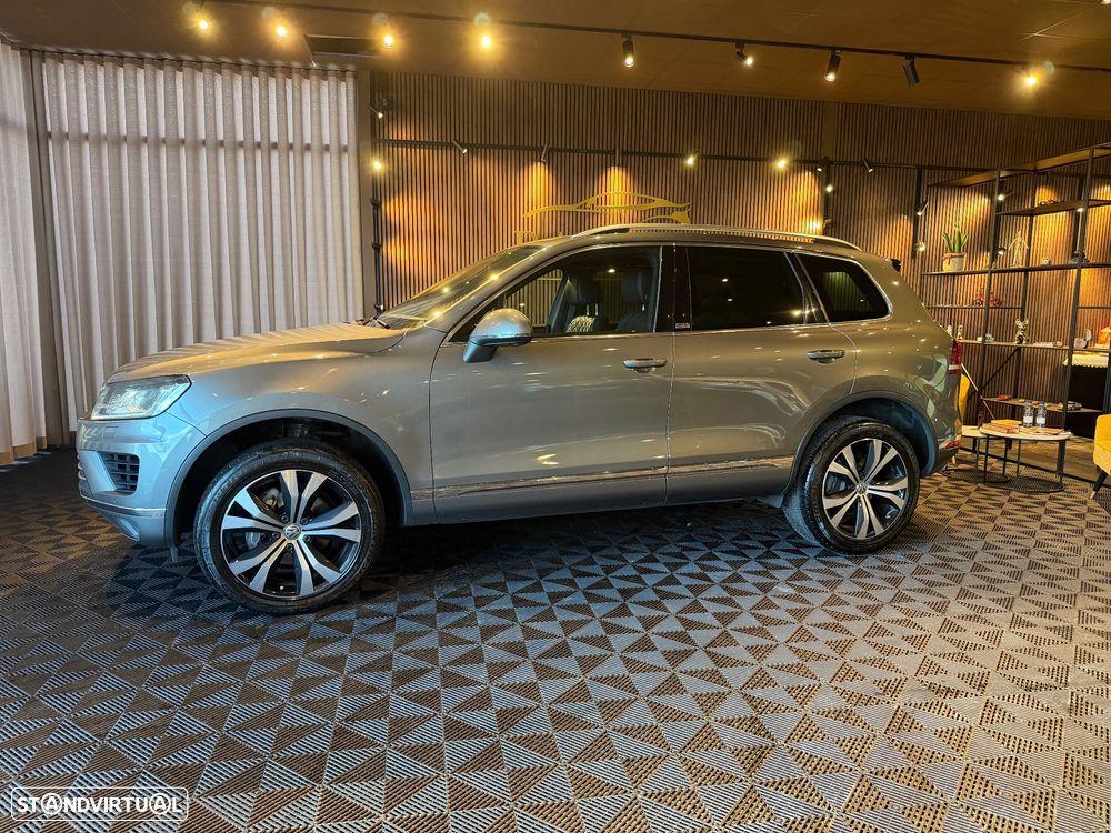VW Touareg 3.0 TDI V6 Executive Edition - 3