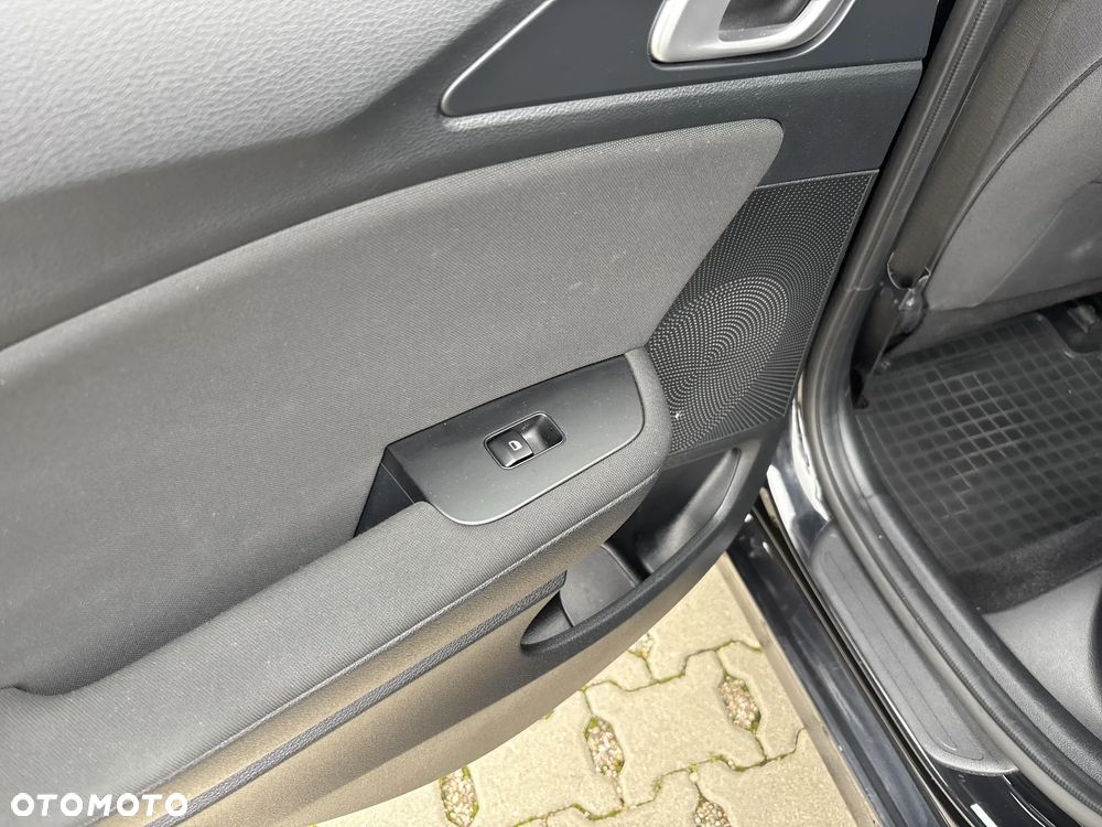 Kia Ceed 1.5 T-GDI M - 24