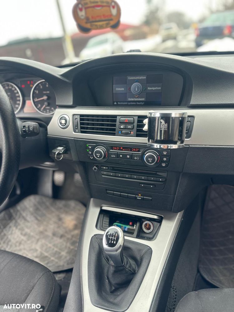 BMW Seria 3 320i - 6