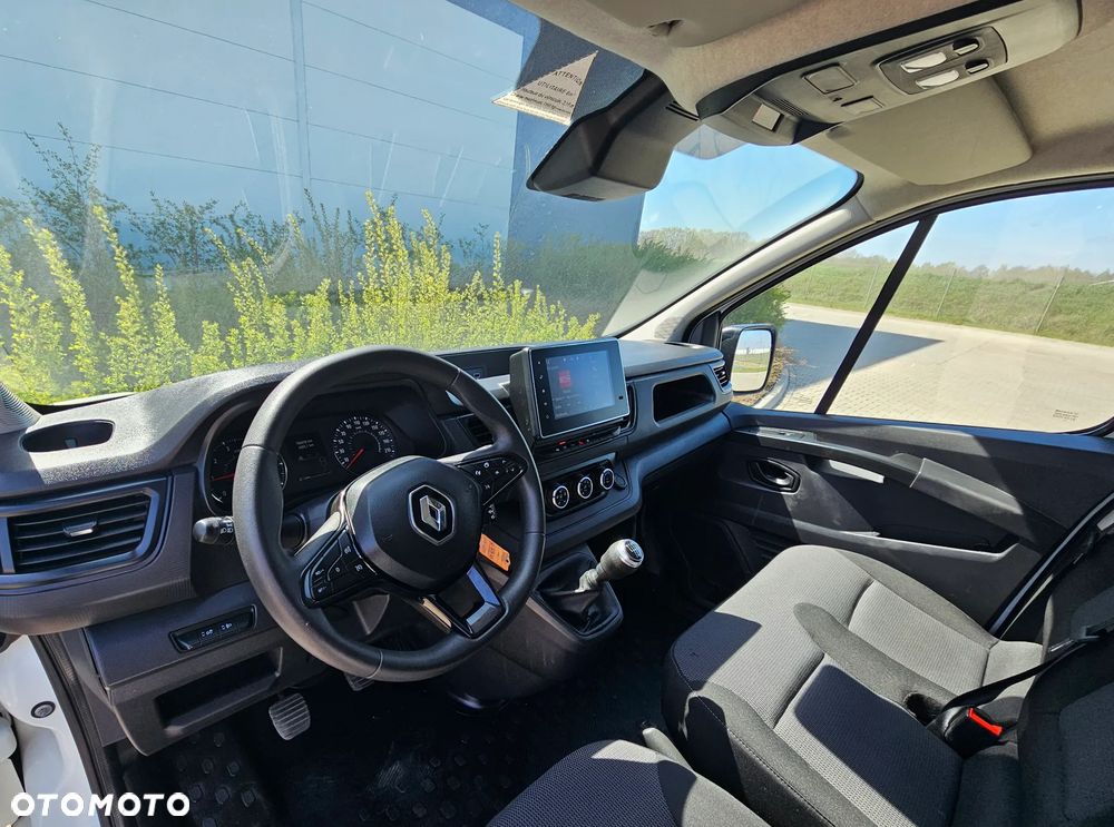 Renault TRAFIC - 8