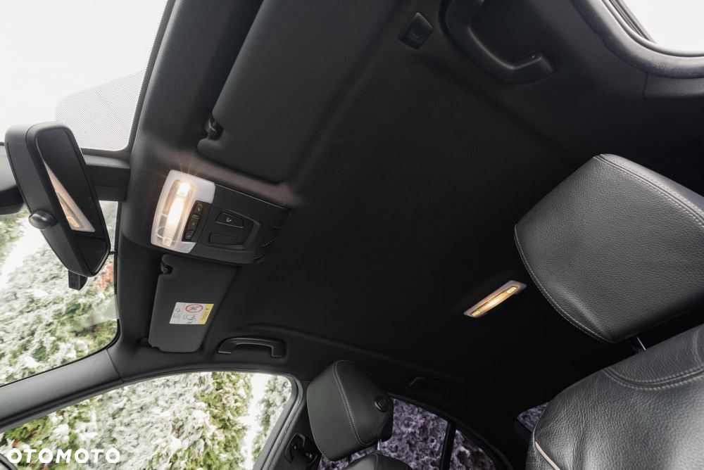 BMW Seria 3 320d xDrive M Sport Shadow sport - 29