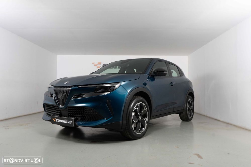 Alfa Romeo Junior Elletrica 50 kWh Launch Edition - 9