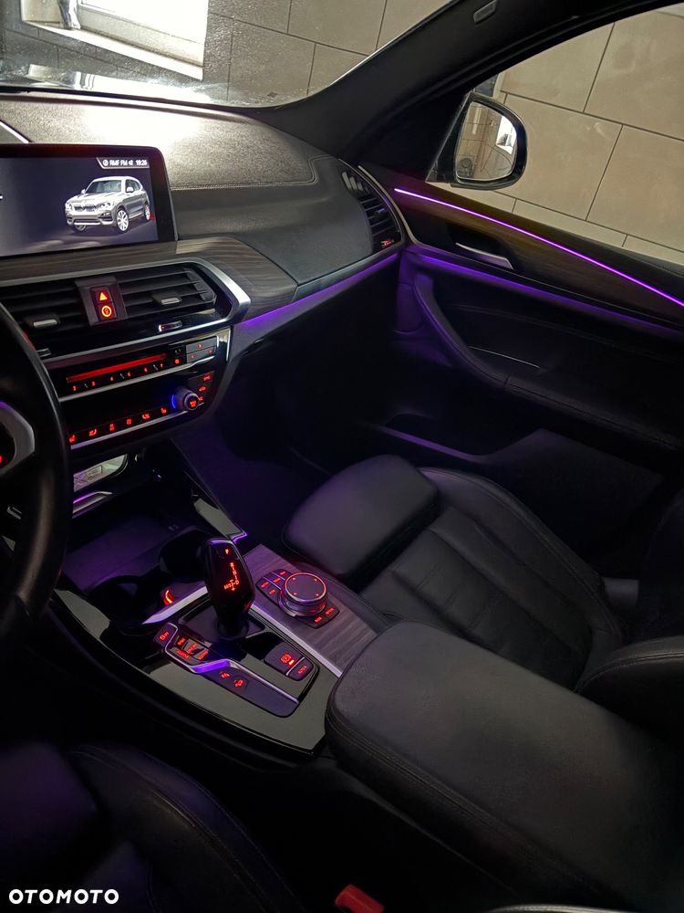 BMW X3 xDrive20d Luxury Line - 25