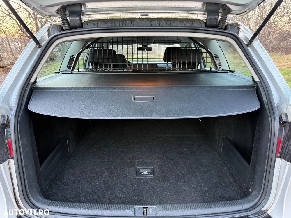 Volkswagen Passat 2.0 TDI BlueMotion Technology Comfortline - 9