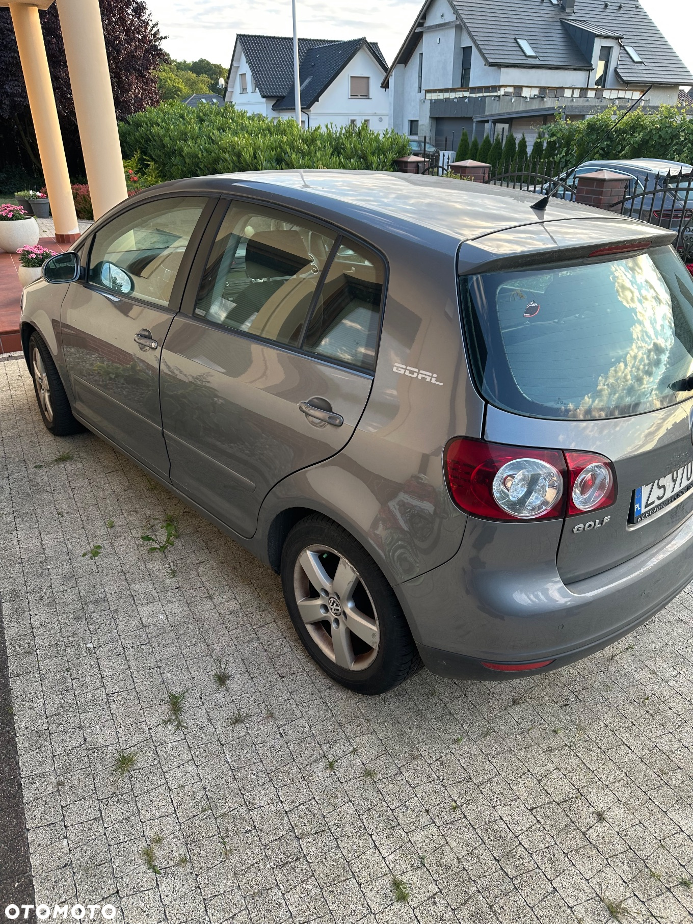 Volkswagen Golf - 6