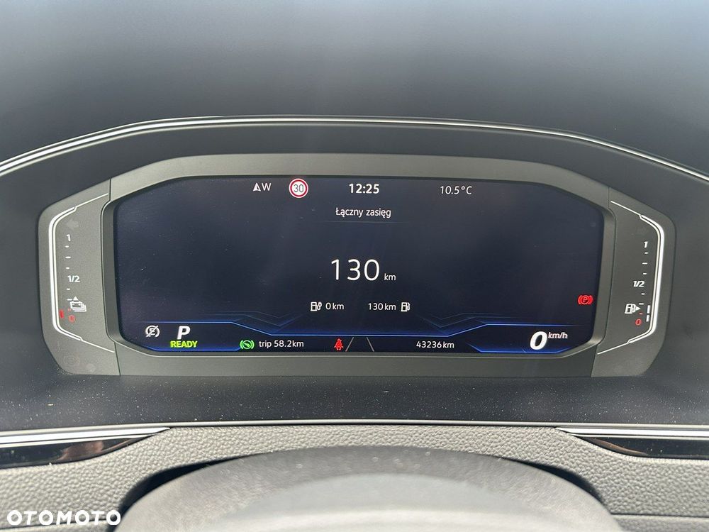 Volkswagen Passat - 21