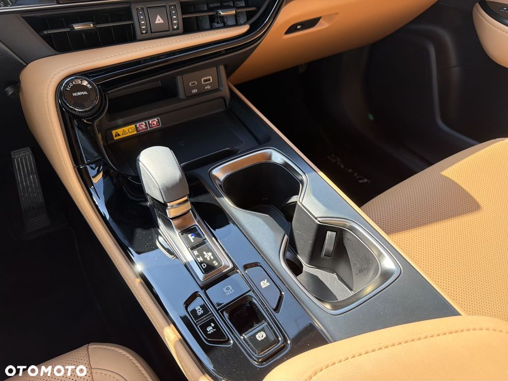 Lexus NX 350h Prestige AWD - 24