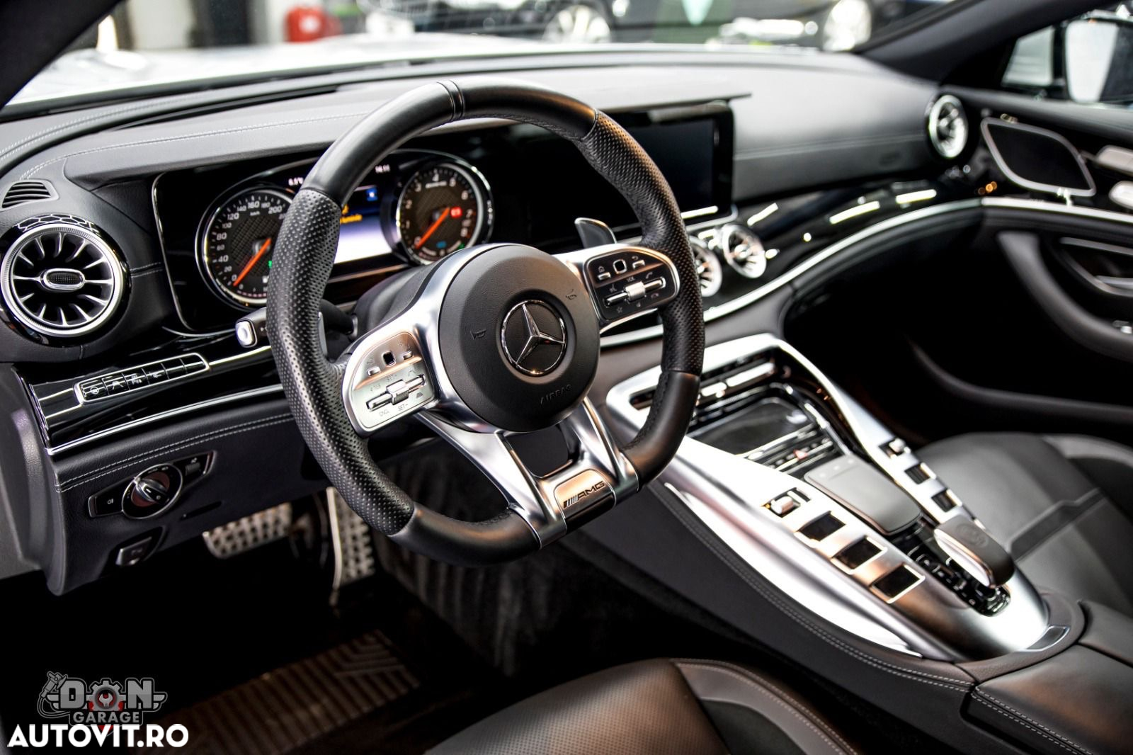 Mercedes-Benz AMG GT 43 4MATIC+ MHEV - 10