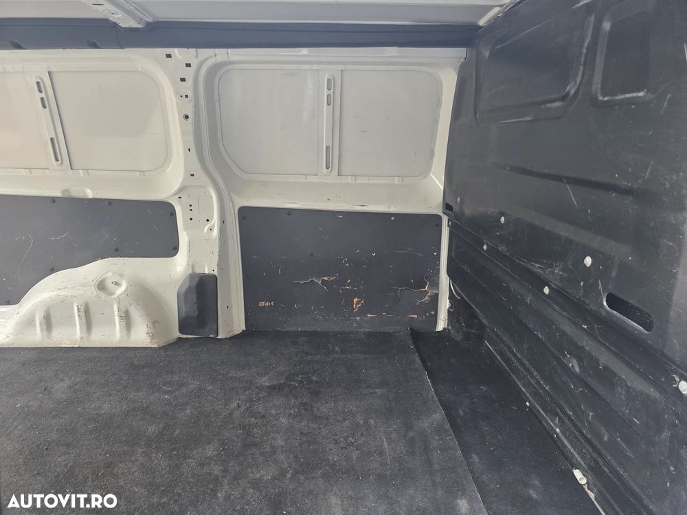 Opel Vivaro - 13