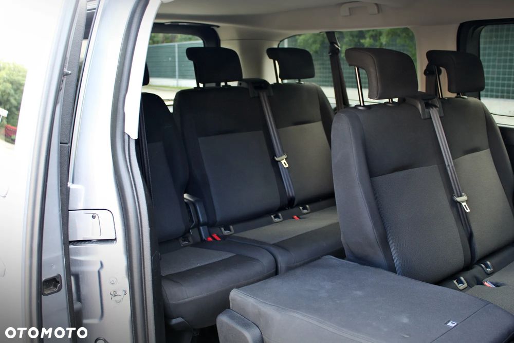 Peugeot Traveller 2.0 BlueHDi Long Business EAT8 - 28