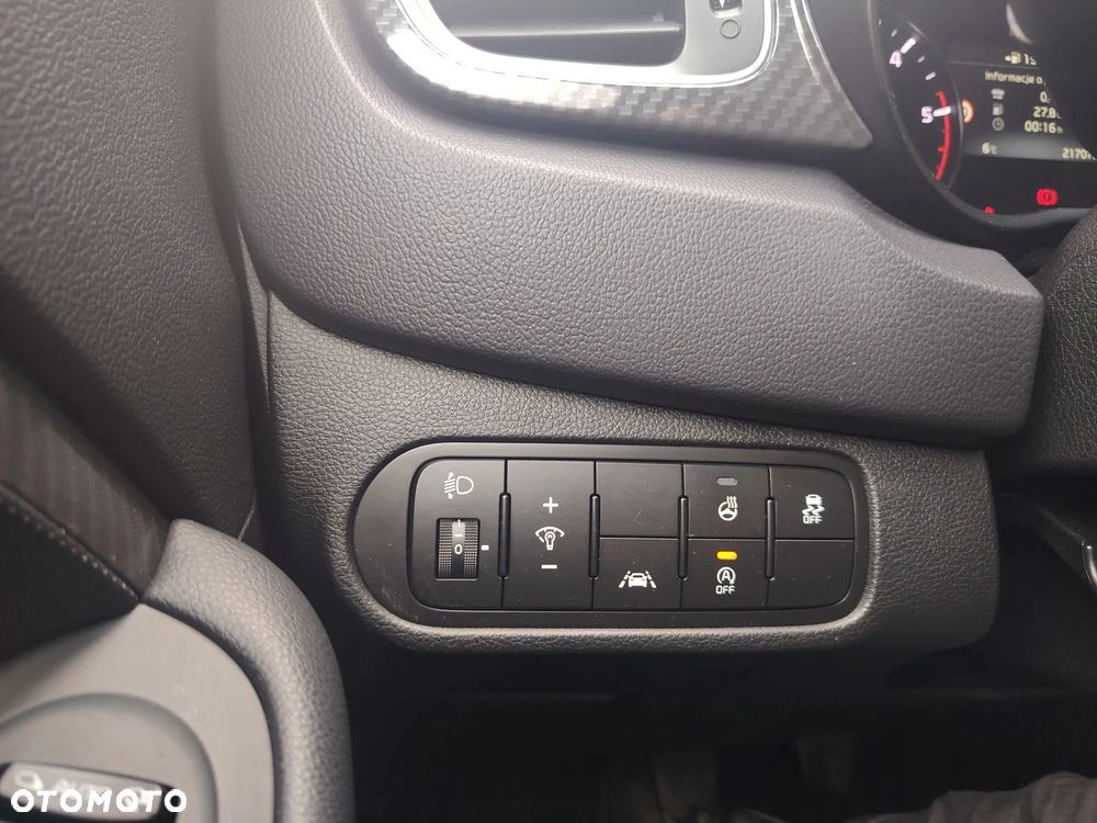 Kia Carens 1.7 CRDi Business Line 7os - 9