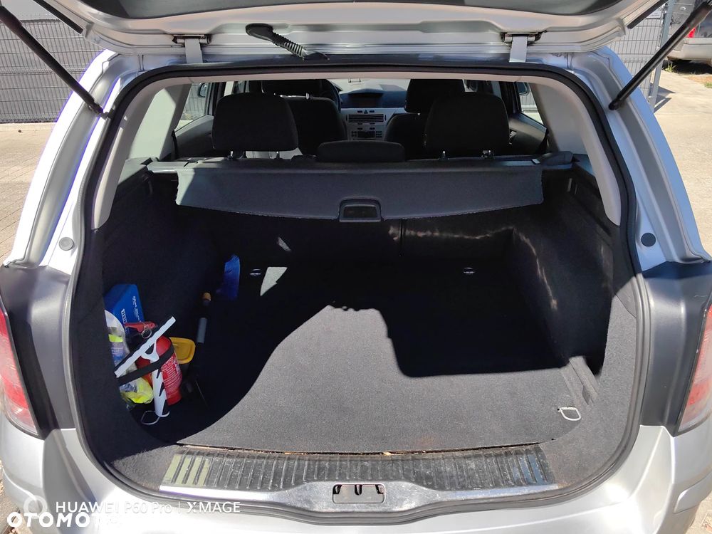 Opel Astra 1.9 CDTI - 9