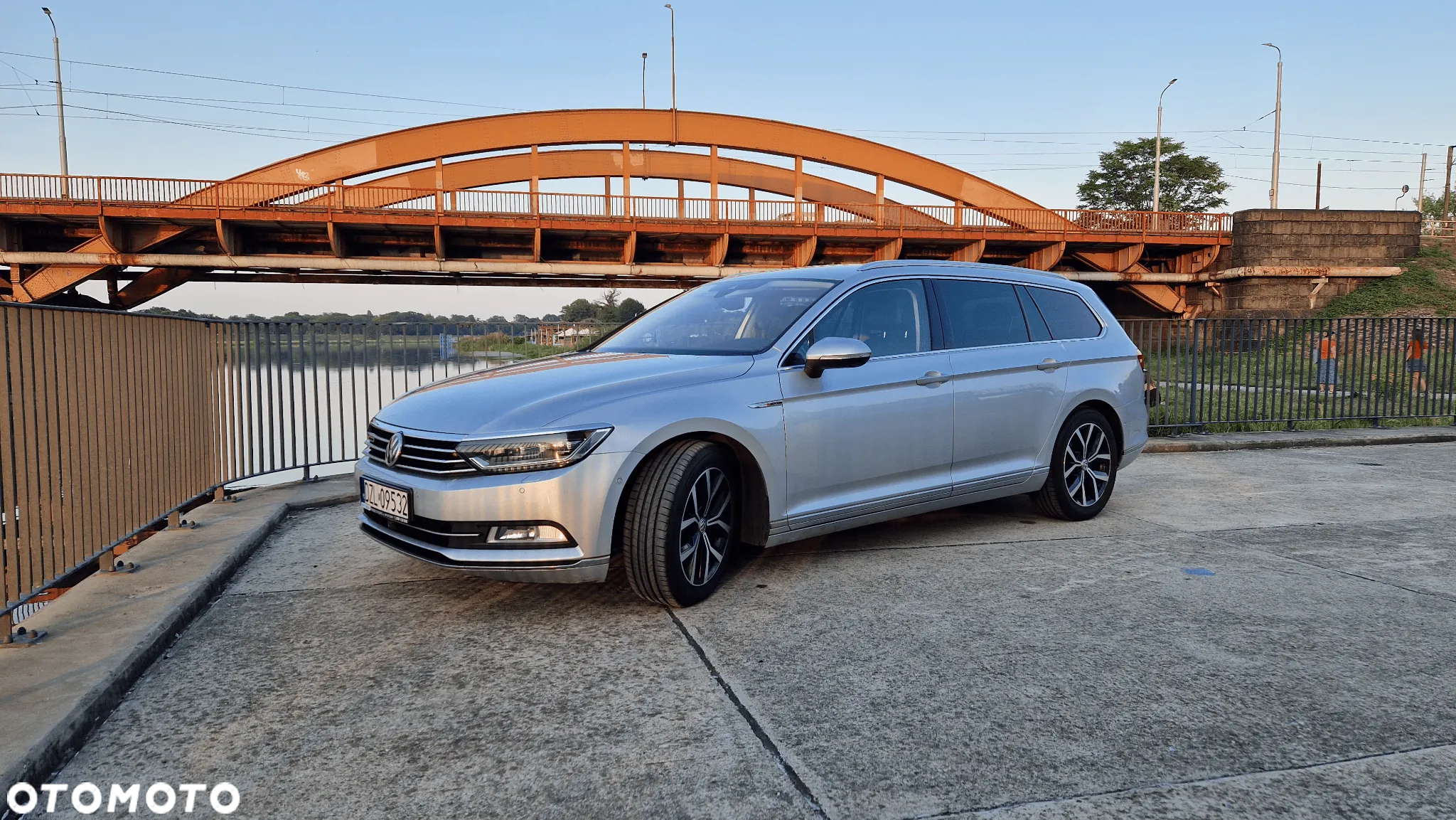 Volkswagen Passat 2.0 TDI Bi-Turbo BMT 4Mot Highline DSG - 10
