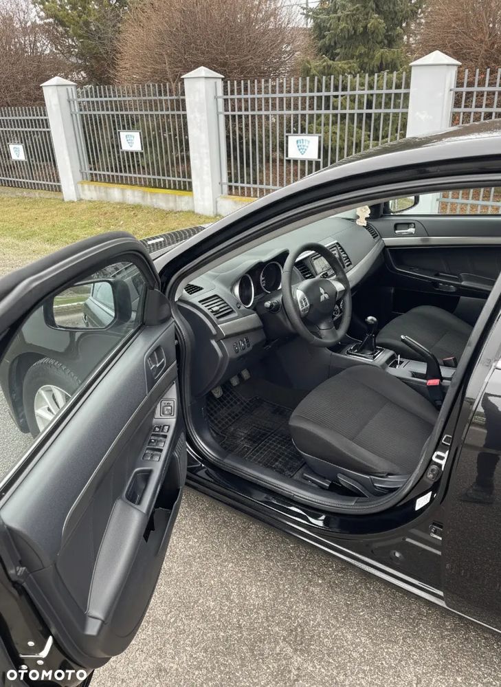 Mitsubishi Lancer 1.6 Inform - 7