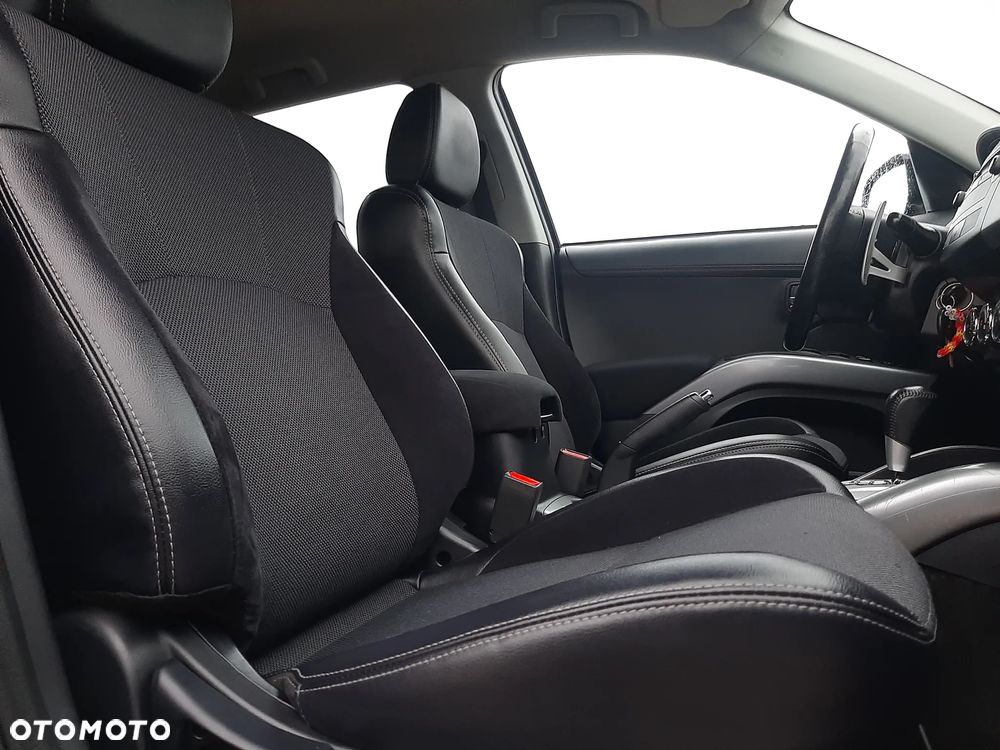 Mitsubishi Outlander 2.0 Intense 2WD CVT - 23