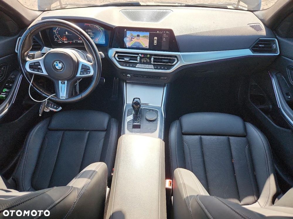 BMW Seria 3 330i xDrive M Sport - 8