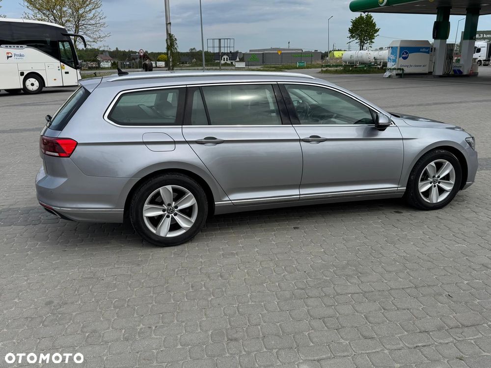 Volkswagen Passat - 19