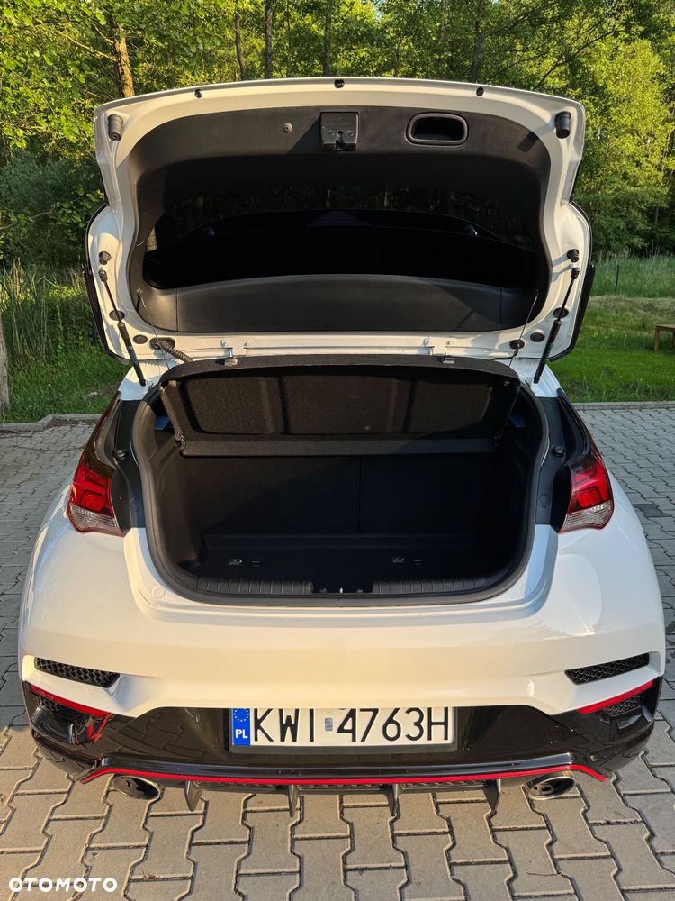 Hyundai Veloster - 8