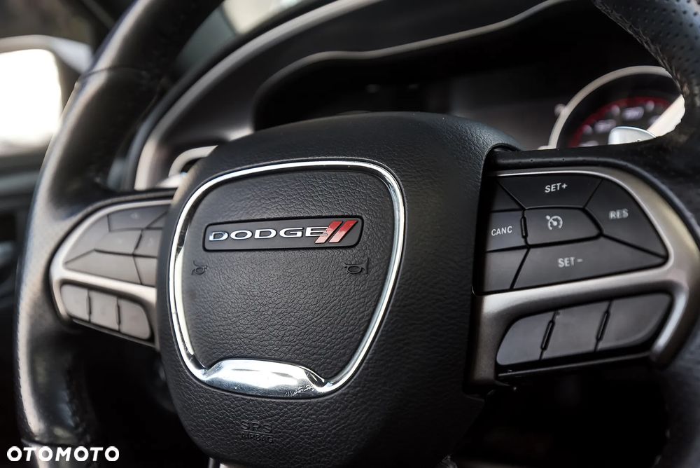 Dodge Charger 5.7 R/T - 22