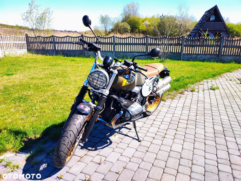 BMW R - 9
