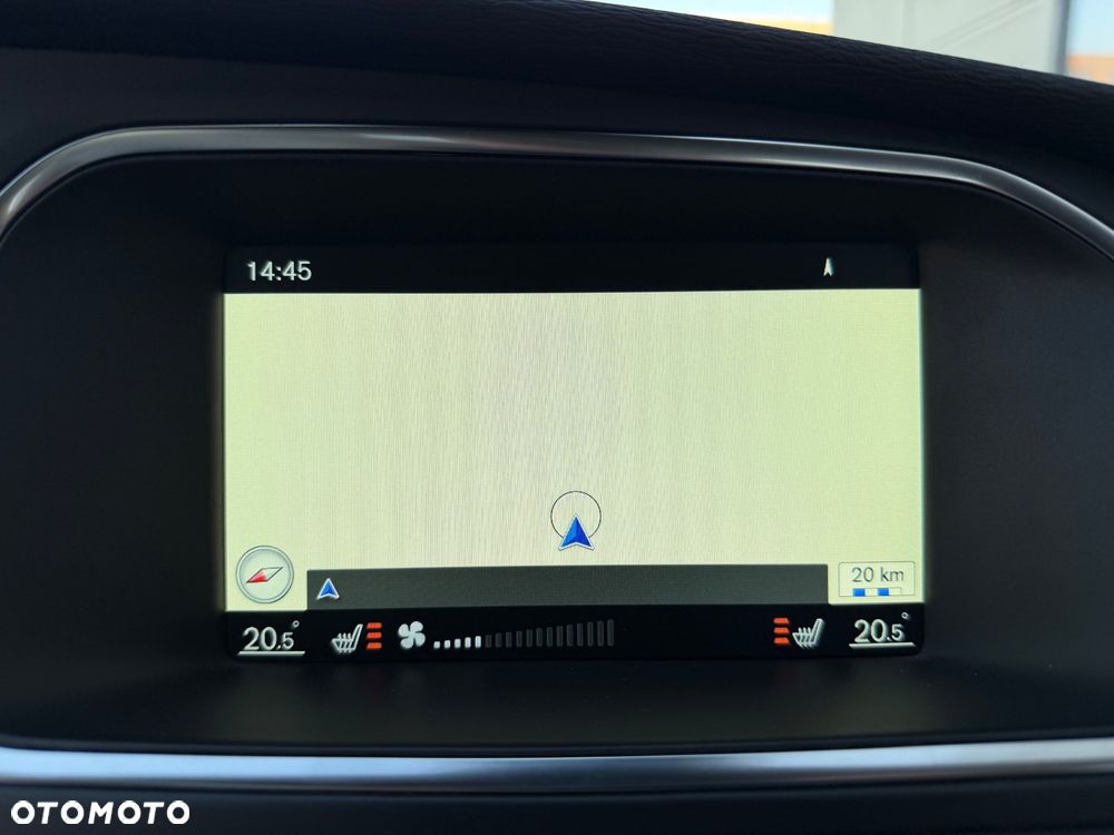 Volvo V40 T3 Geartronic Summum - 24
