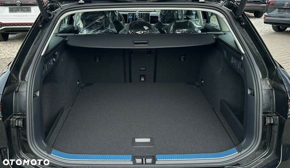 Volkswagen Passat 1.5 TSI ACT mHEV Elegance DSG - 26