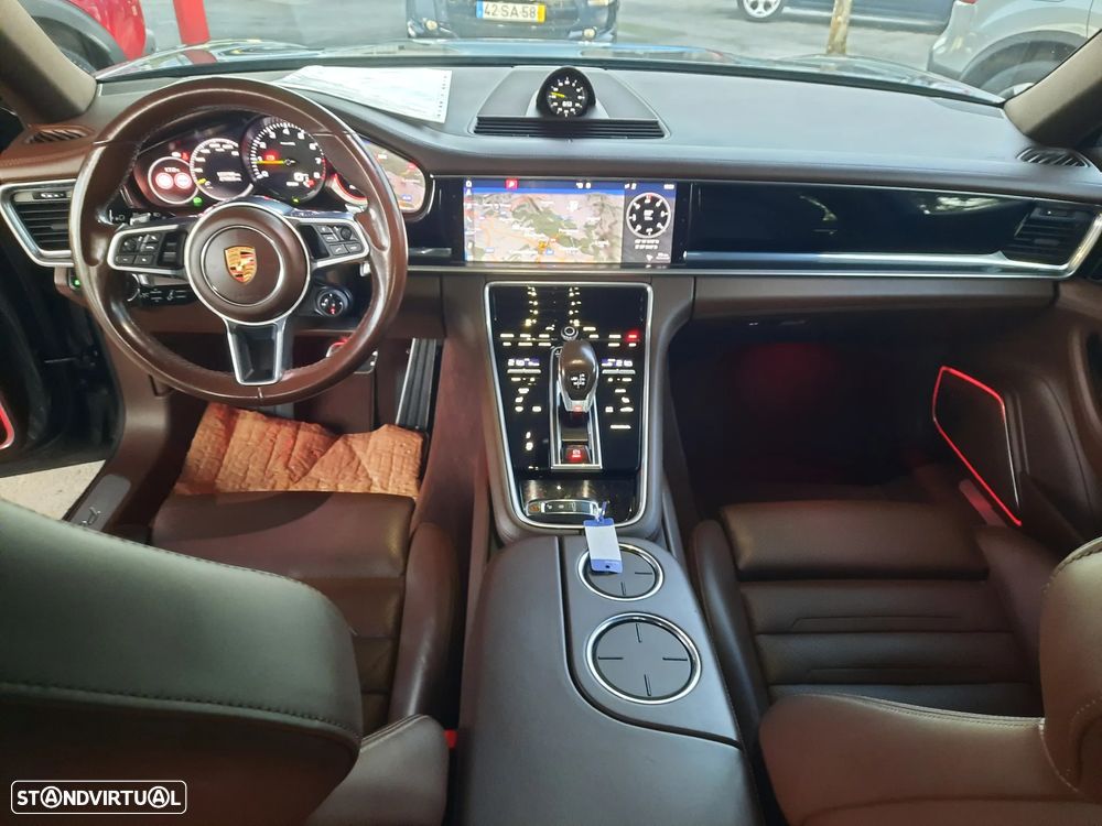 Porsche Panamera 4 E-Hybrid - 2