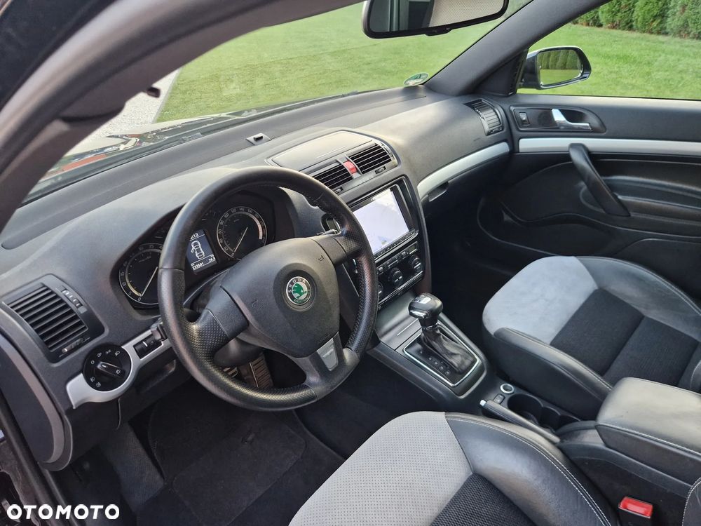 Skoda Octavia 2.0 TDI DPF DSG RS - 8