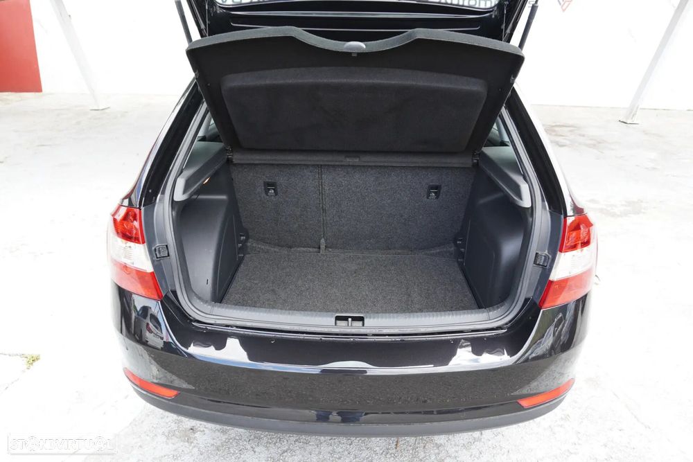 Skoda Rapid Spaceback 1.6 TDi Elegance - 16