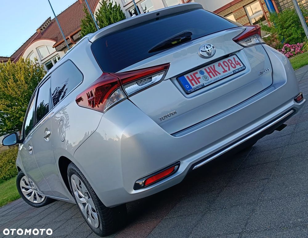Toyota Auris 1.6 D-4D Executive - 12