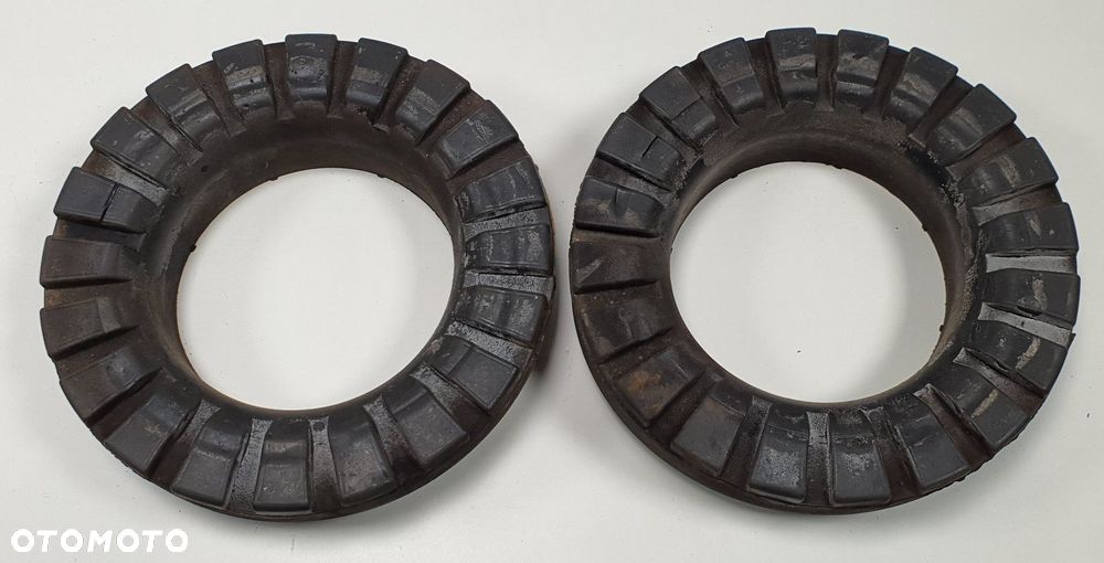 GUMA PODKŁADKA SPRĘŻYNY TYŁ VOLVO V60 I - 3