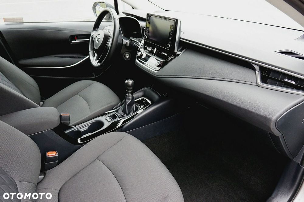 Toyota Corolla 1.6 Comfort - 17