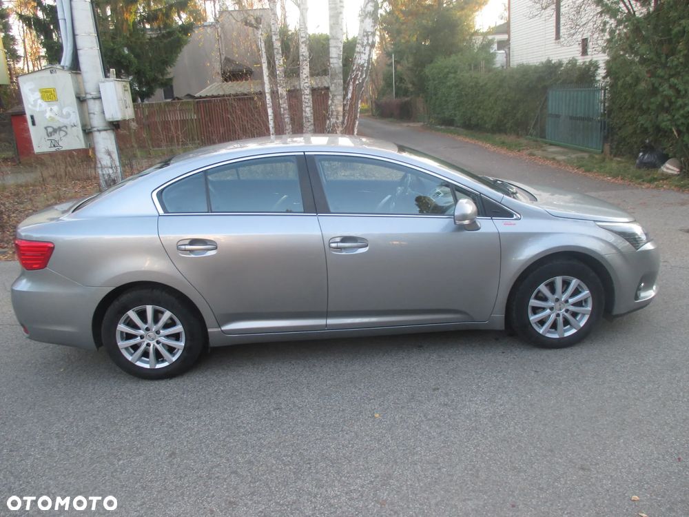 Toyota Avensis 1.8 Multidrive S Comfort - 6