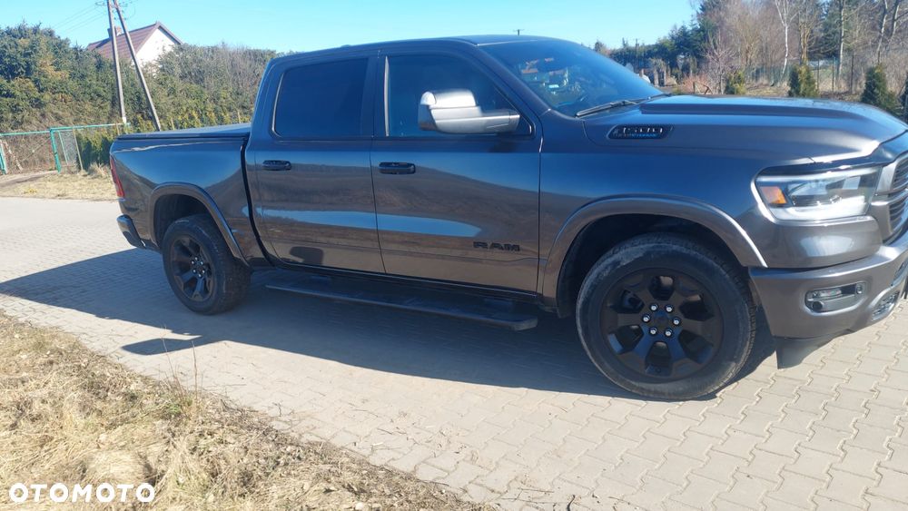 RAM 1500 5.7 Crew Cab Laramie - 4