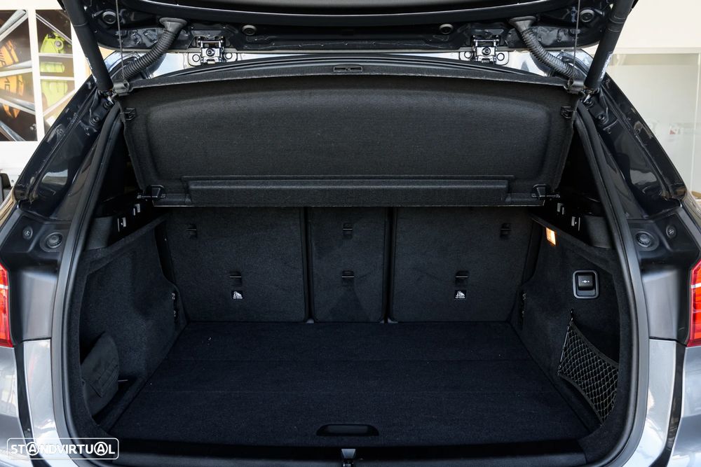 BMW X1 16 d sDrive Advantage - 8