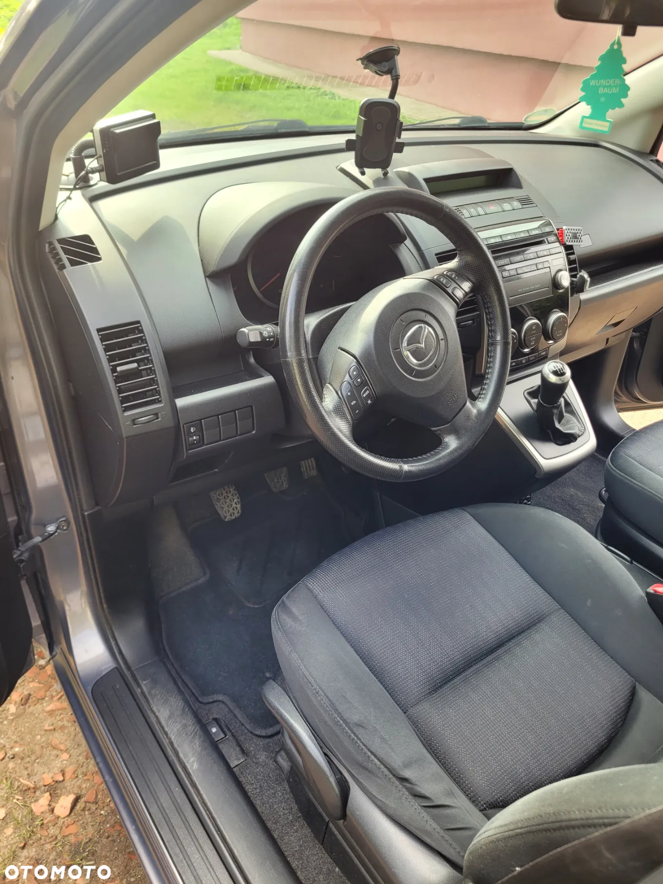 Mazda 5 - 11