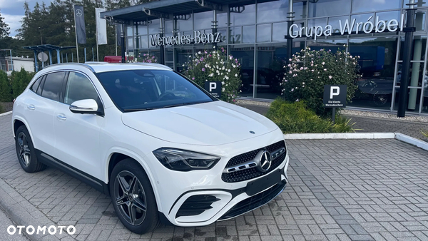 Mercedes-Benz GLA 200 AMG Line