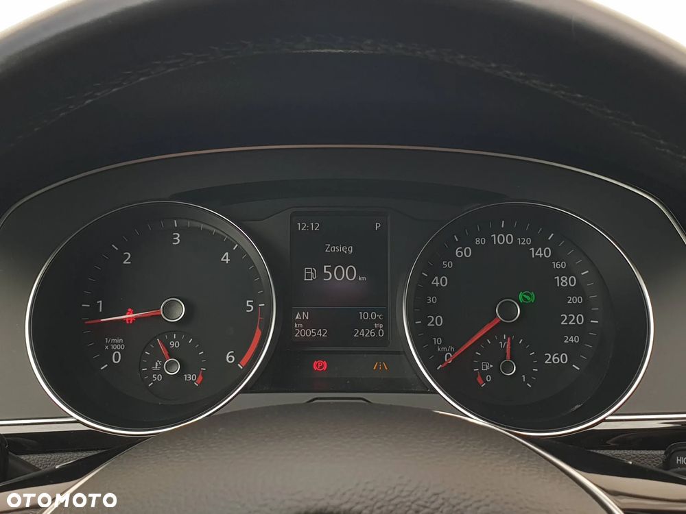 Volkswagen Passat Variant 2.0 TDI BMT Highline DSG - 17